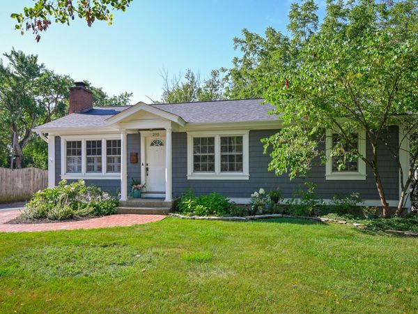295 Cottage Avenue , Glen Ellyn, IL 60137