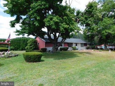 31 W WILL AVENUE, BARNESVILLE, PA 18214