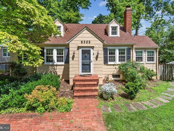 5203 ELSMERE AVENUE , BETHESDA, MD 20814