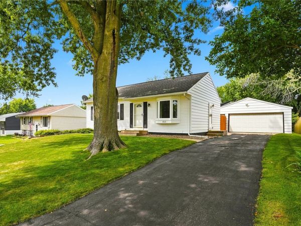 6523 Boxwood Ln NE , Cedar Rapids, IA 52402