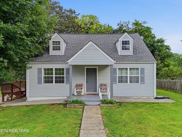 1114 Jones St , Athens, TN 37303