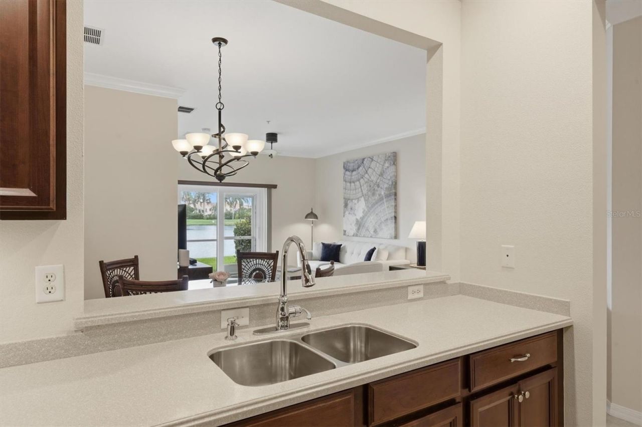 3582 Parkridge Circle, Unit 29-106, Sarasota, FL 34243 Photo