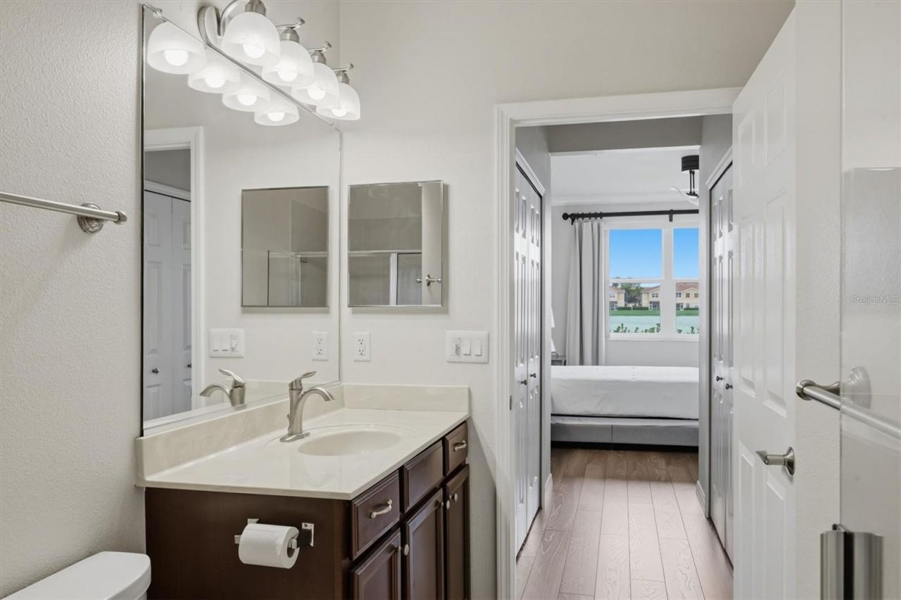 3582 Parkridge Circle, Unit 29-106, Sarasota, FL 34243 Photo