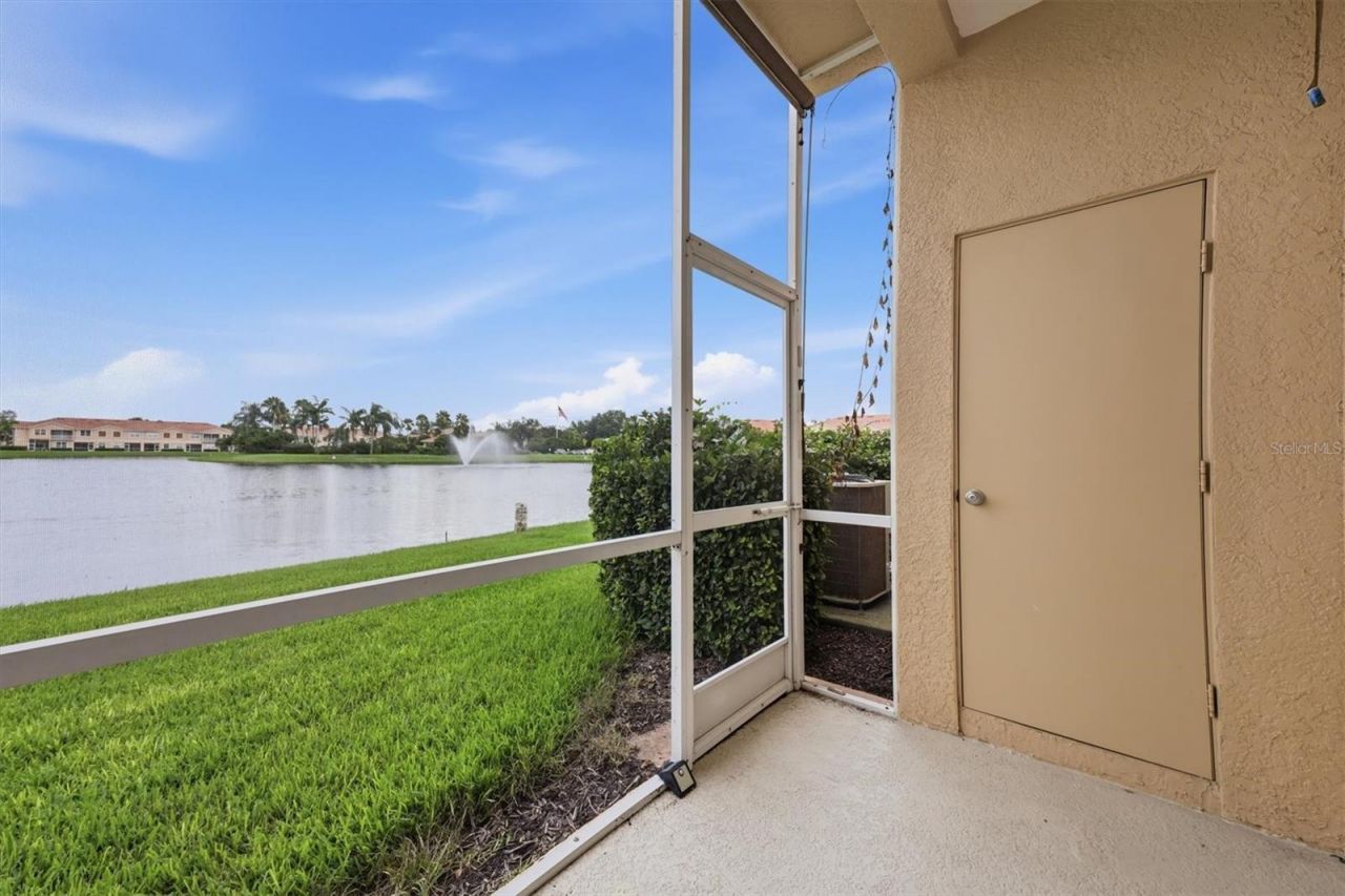 3582 Parkridge Circle, Unit 29-106, Sarasota, FL 34243 Photo