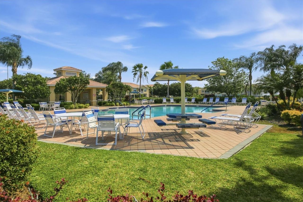 3582 Parkridge Circle, Unit 29-106, Sarasota, FL 34243 Photo