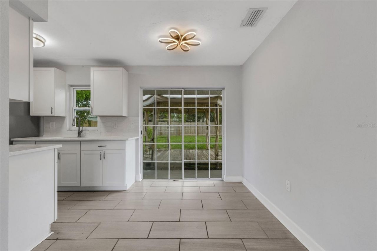 2522 Stratford Drive, Sarasota, FL 34232 Photo