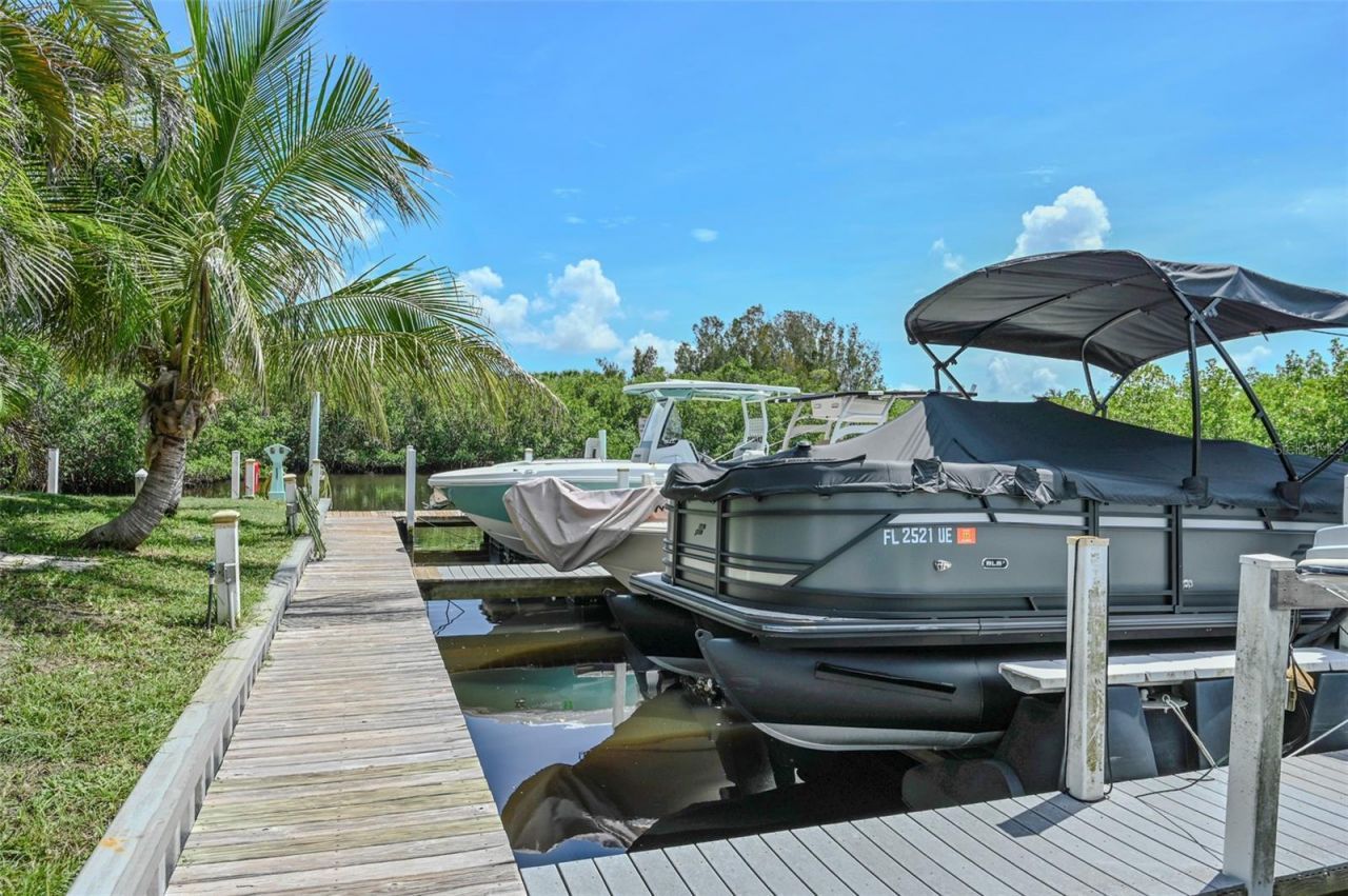 6817 Bayshore Road, Palmetto, FL 34221 Photo