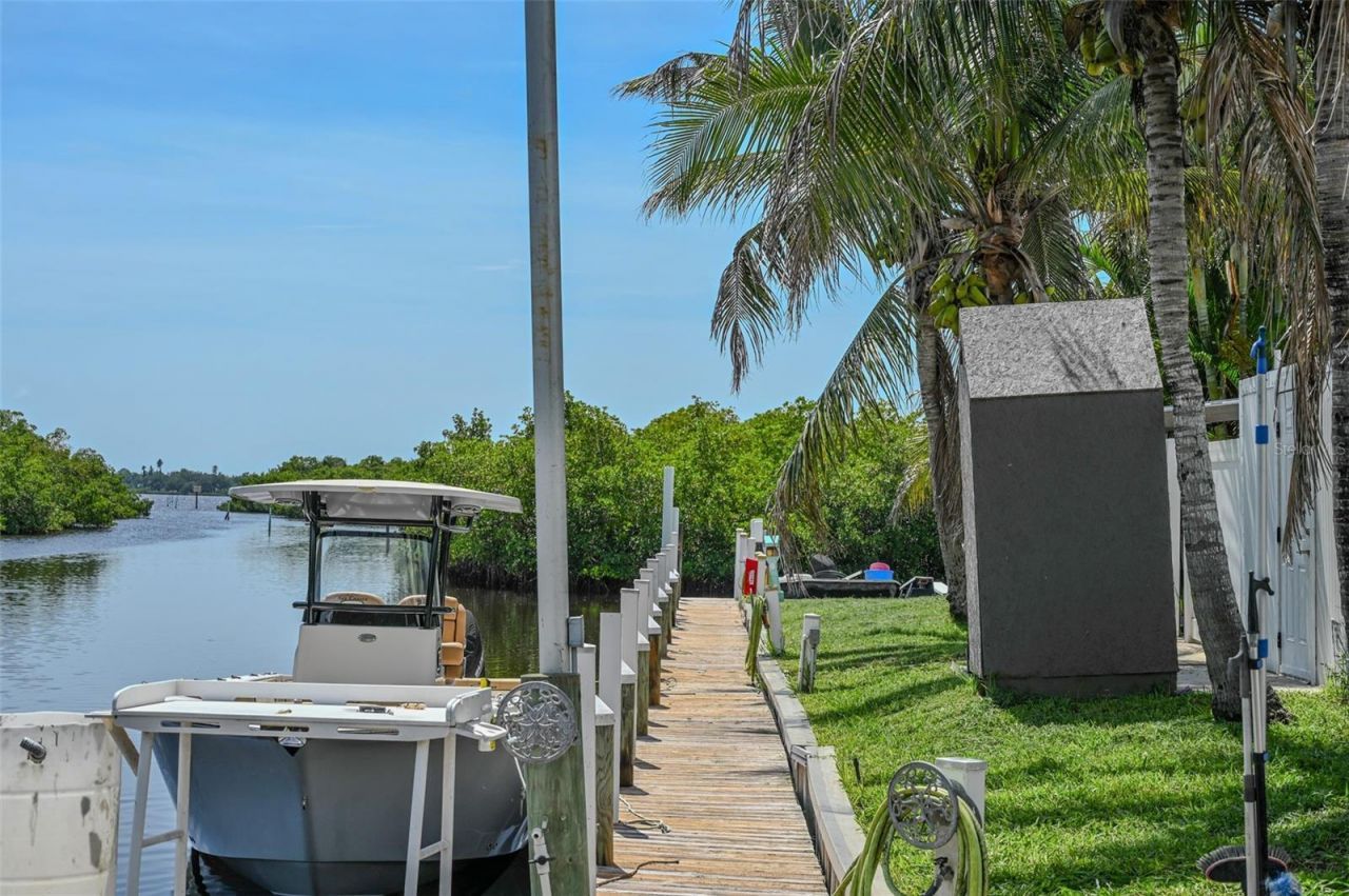 6817 Bayshore Road, Palmetto, FL 34221 Photo