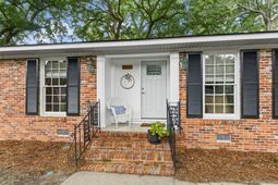 1775 Balfoure Drive photo 4