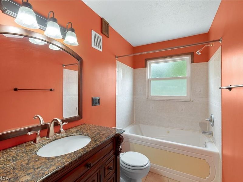 1012 Vivian Drive , Grafton, OH 44044 Photo 12