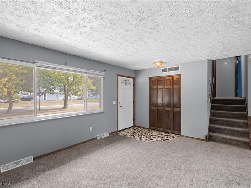 1012 Vivian Drive , Grafton, OH 44044 Photo 5