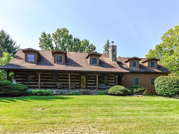 10681 E 121st Street , Fishers, IN 46037