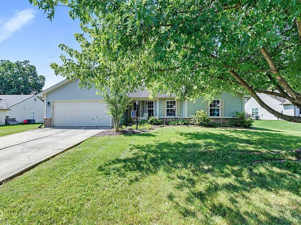 5153 Pine Hill Drive , Noblesville, IN 46062
