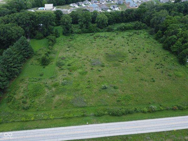 16573 Southeastern Parkway , Fortville, IN 46040