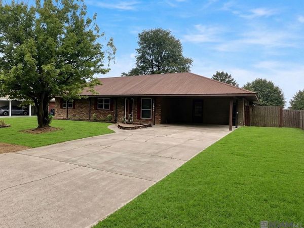 10658 Carmel Dr, Baton Rouge, LA 70818