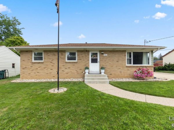 3861 Omaha Street SW, Grandville, MI 49418