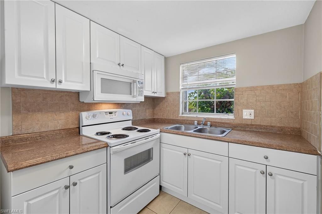 825 Courtington Ln, Unit 2, Fort Myers, FL 33919 Photo
