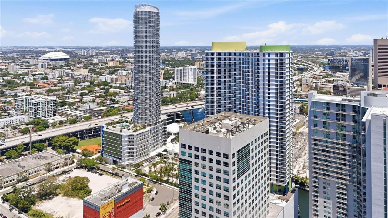 175 SW 7th St , Unit 1614, Miami, FL 33130 Photo