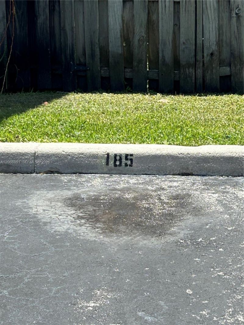 6245 Kendale Lakes Cr , Unit 215, Miami, FL 33183 Photo