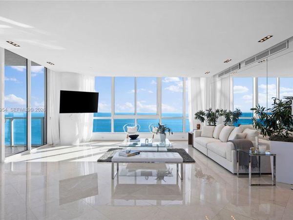 100 S Pointe Dr, Unit 3207, Miami Beach, FL 33139