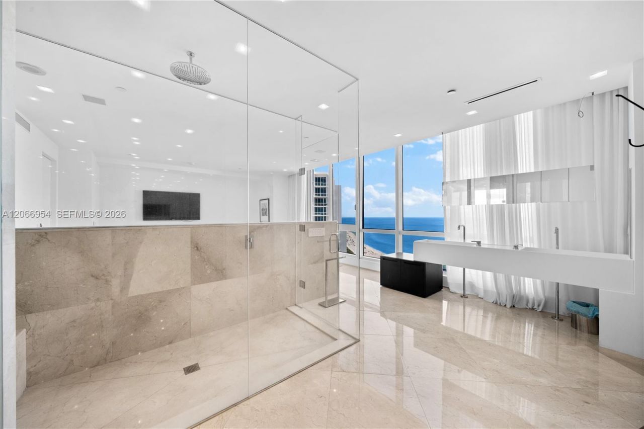 100 S Pointe Dr, Unit 3207, Miami Beach, FL 33139 Photo