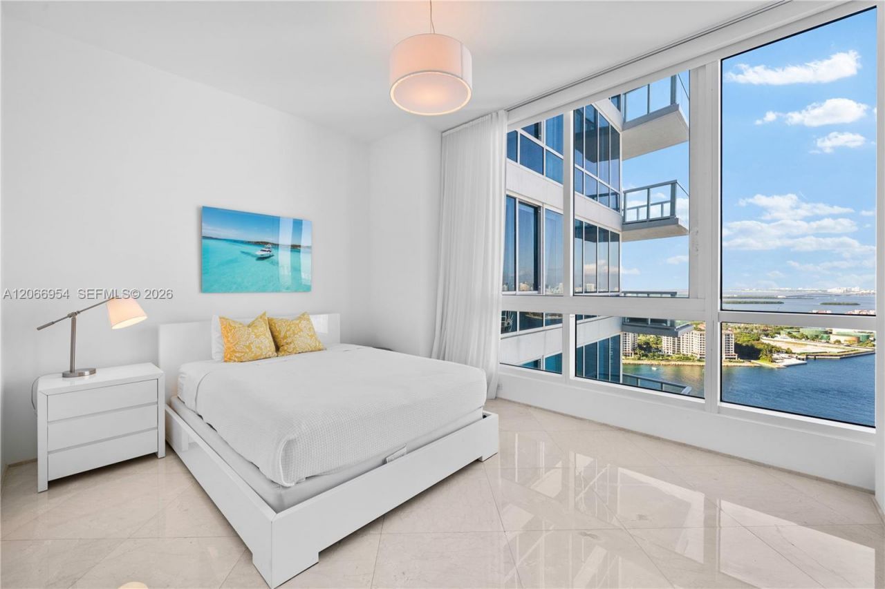 100 S Pointe Dr, Unit 3207, Miami Beach, FL 33139 Photo