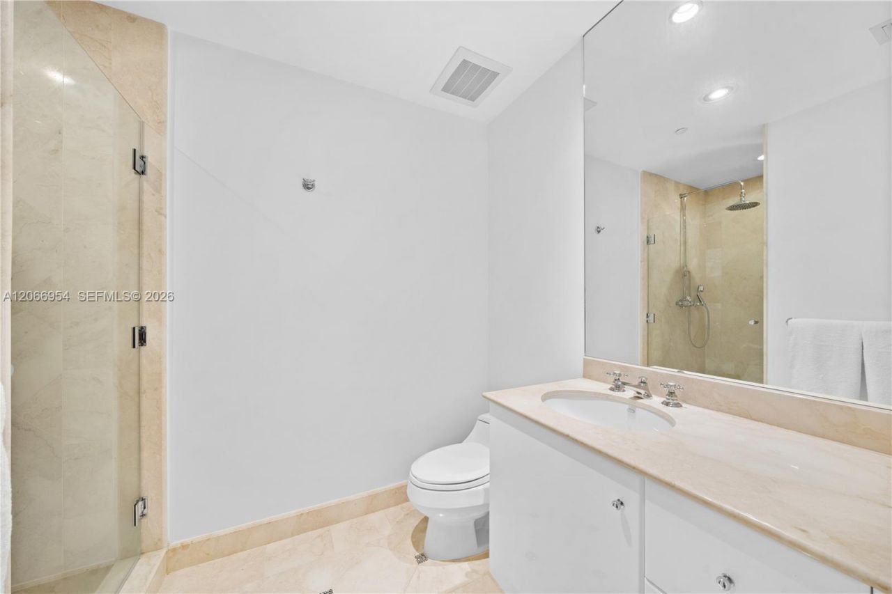100 S Pointe Dr, Unit 3207, Miami Beach, FL 33139 Photo