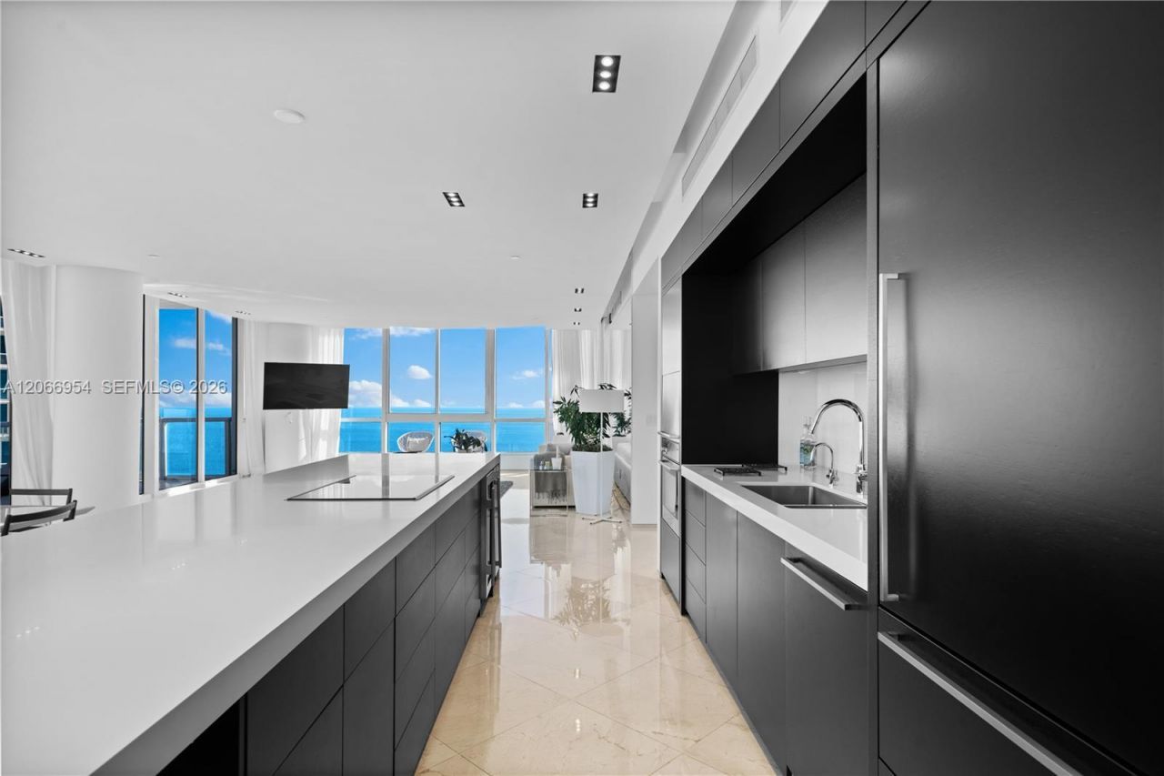 100 S Pointe Dr, Unit 3207, Miami Beach, FL 33139 Photo