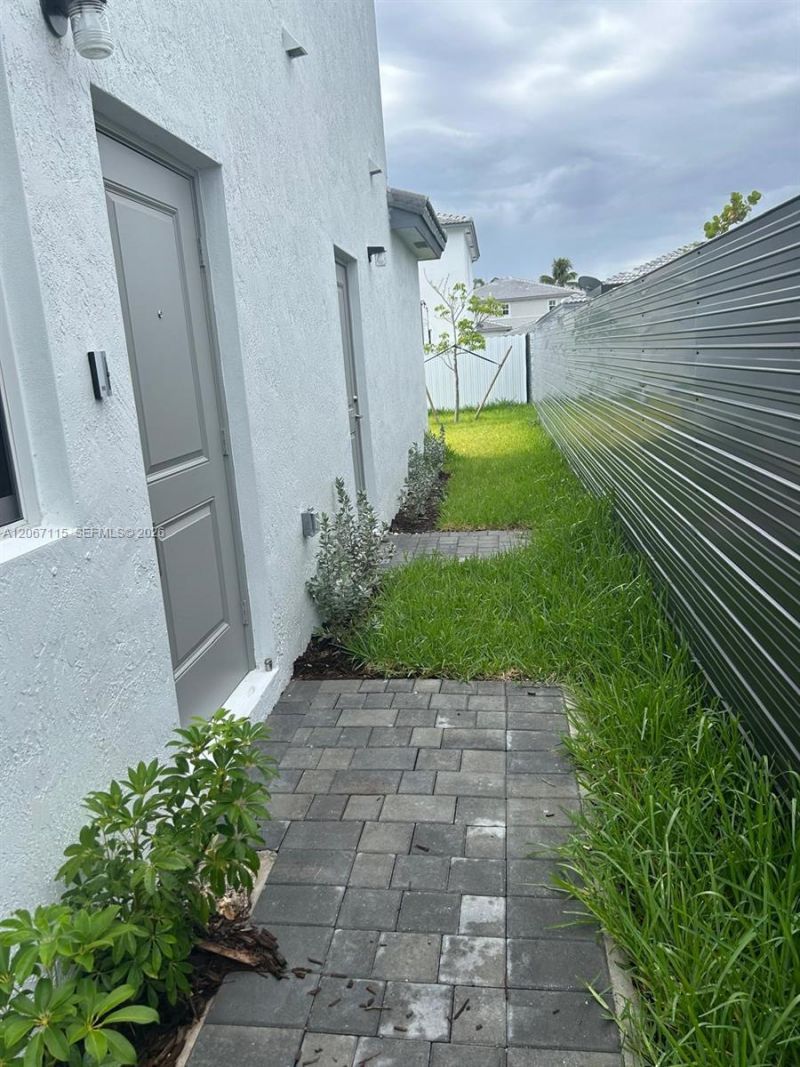 14806 SW 163rd St , Miami, FL 33187 Photo