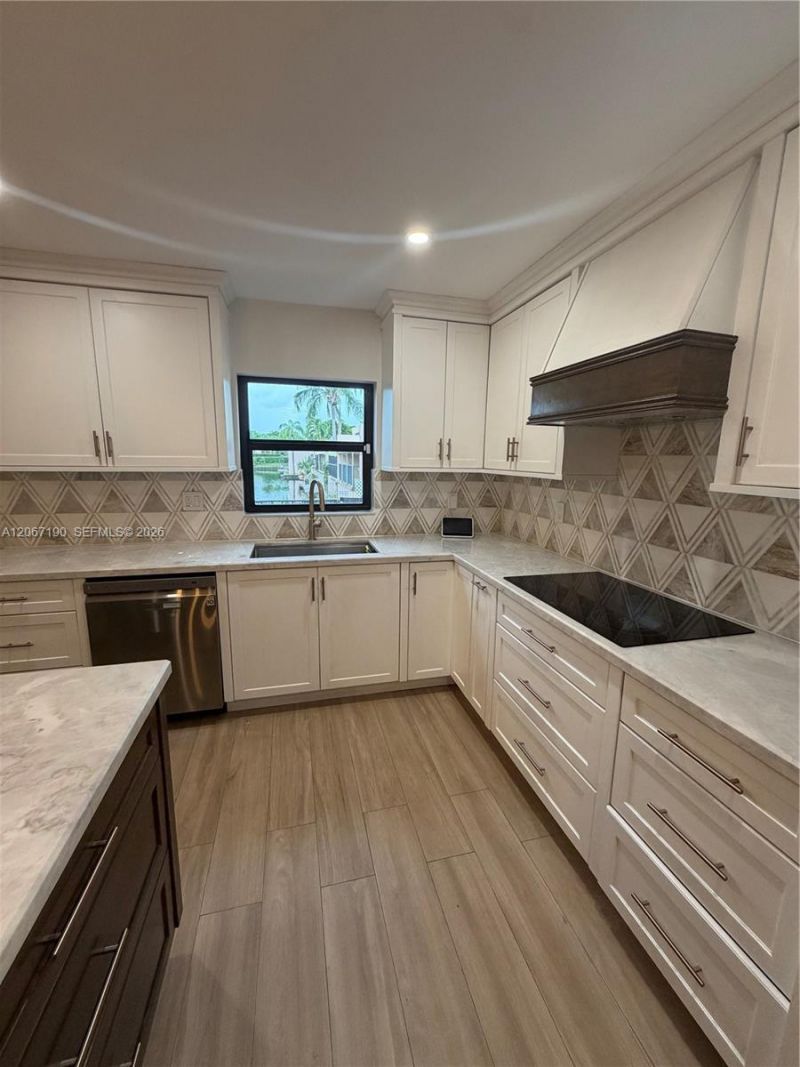 16022 Kilmarnock Dr, Unit 16022, Miami Lakes, FL 33014 Photo
