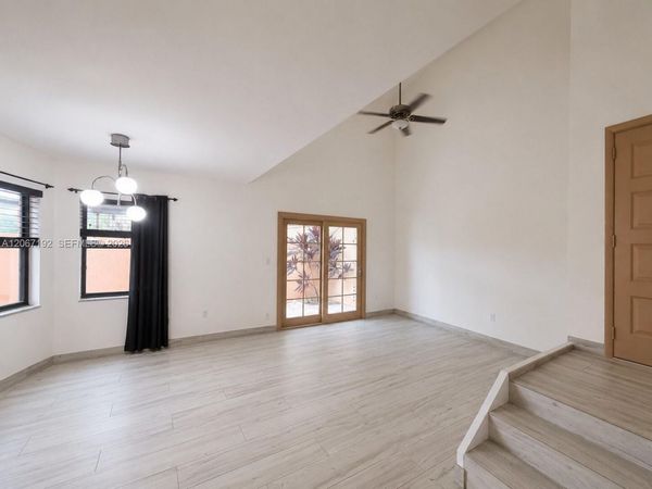 11263 SW 9th Ct , Pembroke Pines, FL 33025