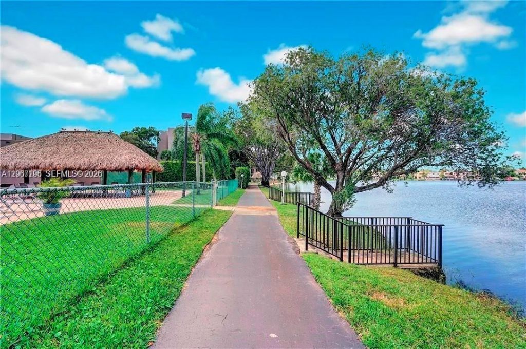 1101 Colony Point Cir , Unit 102, Pembroke Pines, FL 33026 Photo
