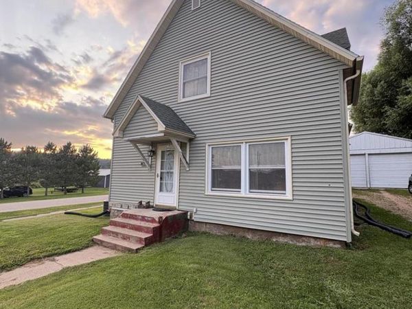 104 E Harrison STREET, Viola, WI 54664