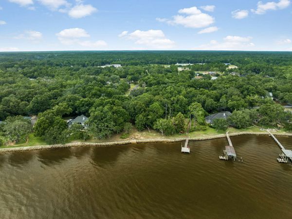 9 & 10 Cedar Beach Cove, Freeport, FL 32439