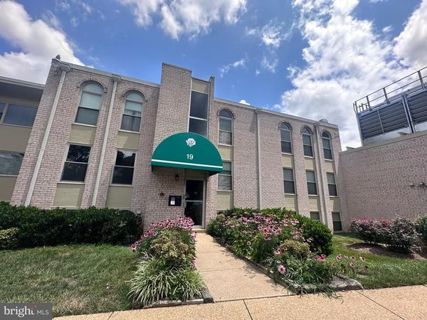 19 CANTERBURY SQUARE, Unit 201, ALEXANDRIA, VA 22304