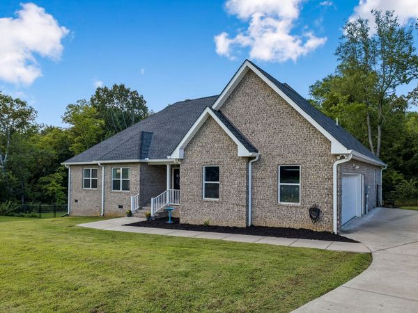 400 Mockingbird Ln , Hartsville, TN 37074