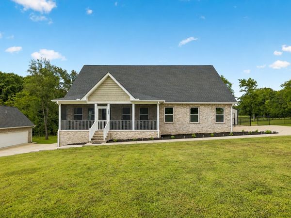 380 Mockingbird Ln, Hartsville, TN 37074