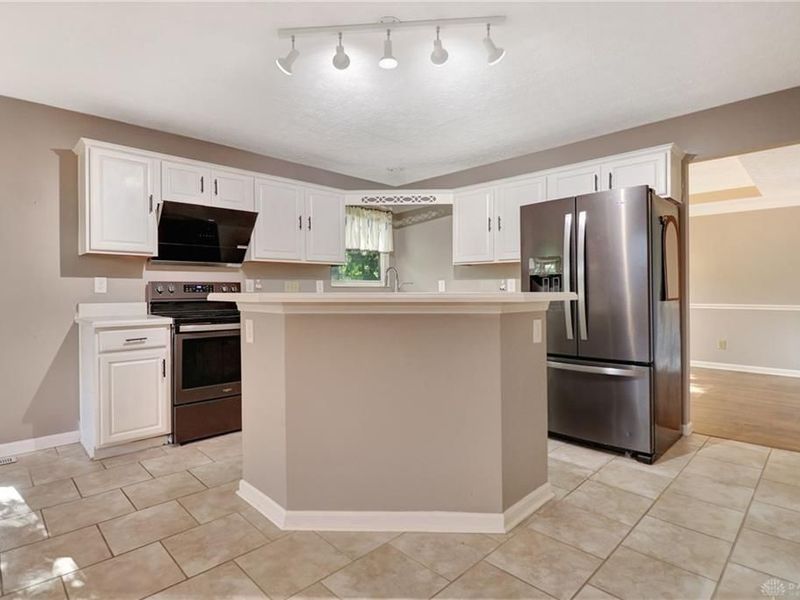 2232 Appleblossom Drive, Miamisburg, OH 45342 Photo 6