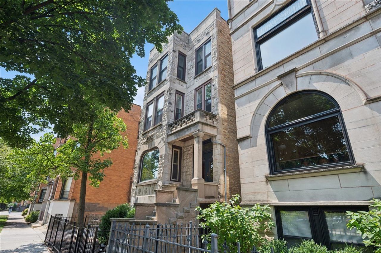 3614 N Fremont Street, Unit 3, Chicago, IL 60613 Main Photo