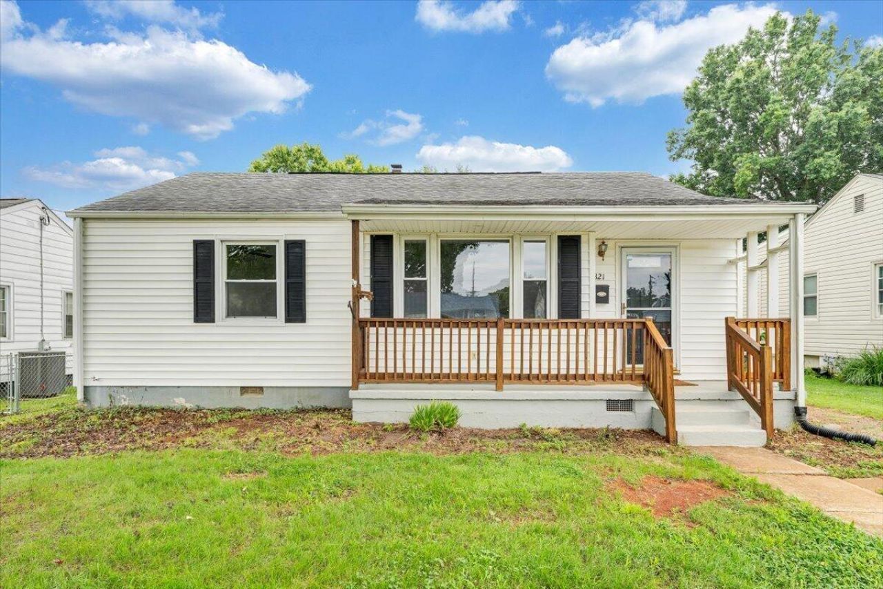 3321 Thurman Ave Nw, Roanoke, VA 24012 Main Photo