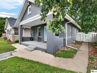 1316 Connell Court, Omaha, NE 68108