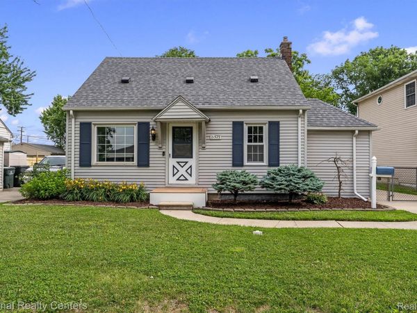 21523 Fresard Street , St Clair Shores, Mi 48080