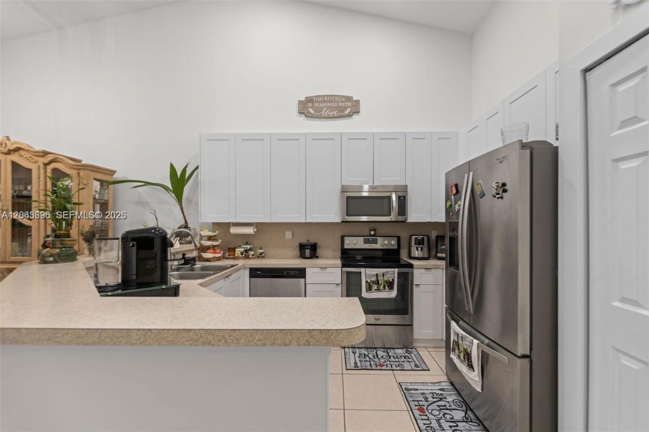 3220 NE 11th Dr , Homestead, FL 33033 Photo