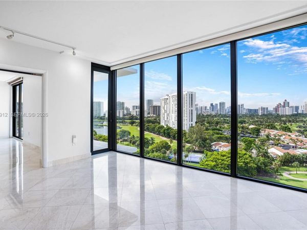 3375 N Country Club Dr , Unit 1605, Aventura, FL 33180