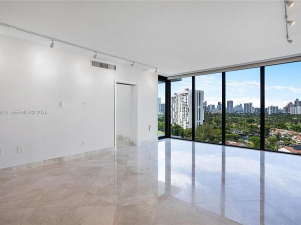 3375 N Country Club Dr, Unit 1605, Aventura, FL 33180
