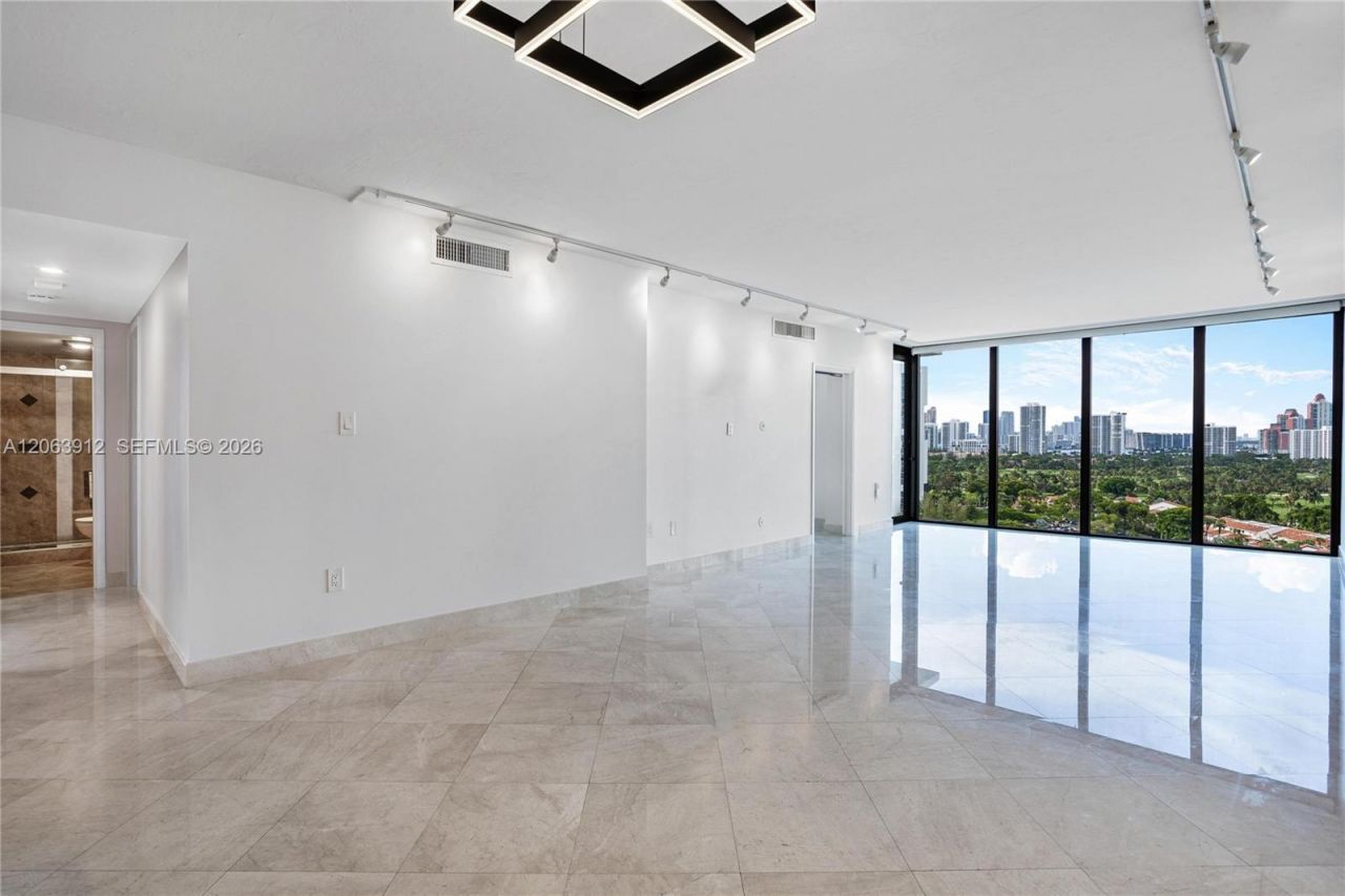 3375 N Country Club Dr, Unit 1605, Aventura, FL 33180 Photo
