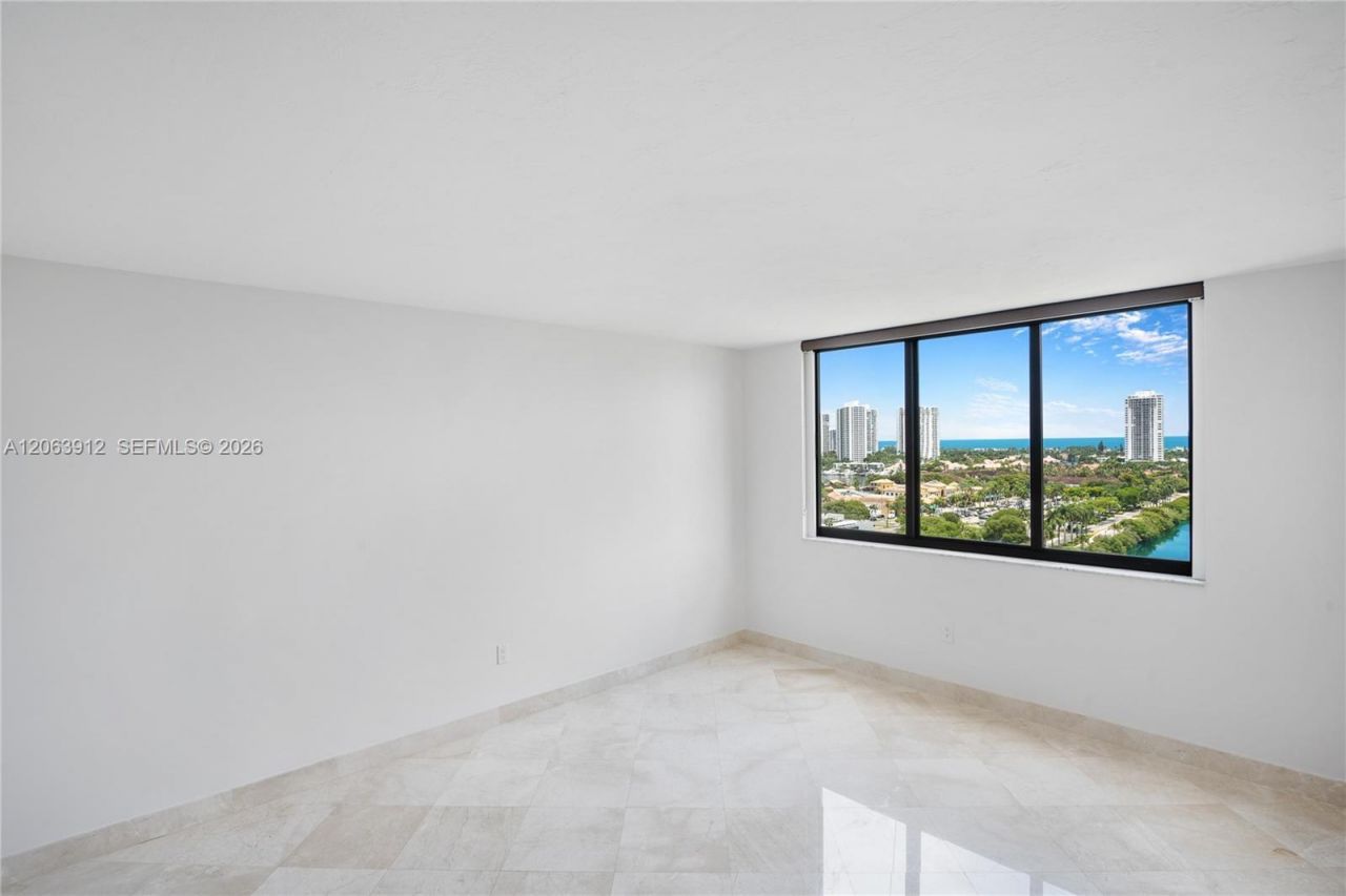 3375 N Country Club Dr, Unit 1605, Aventura, FL 33180 Photo