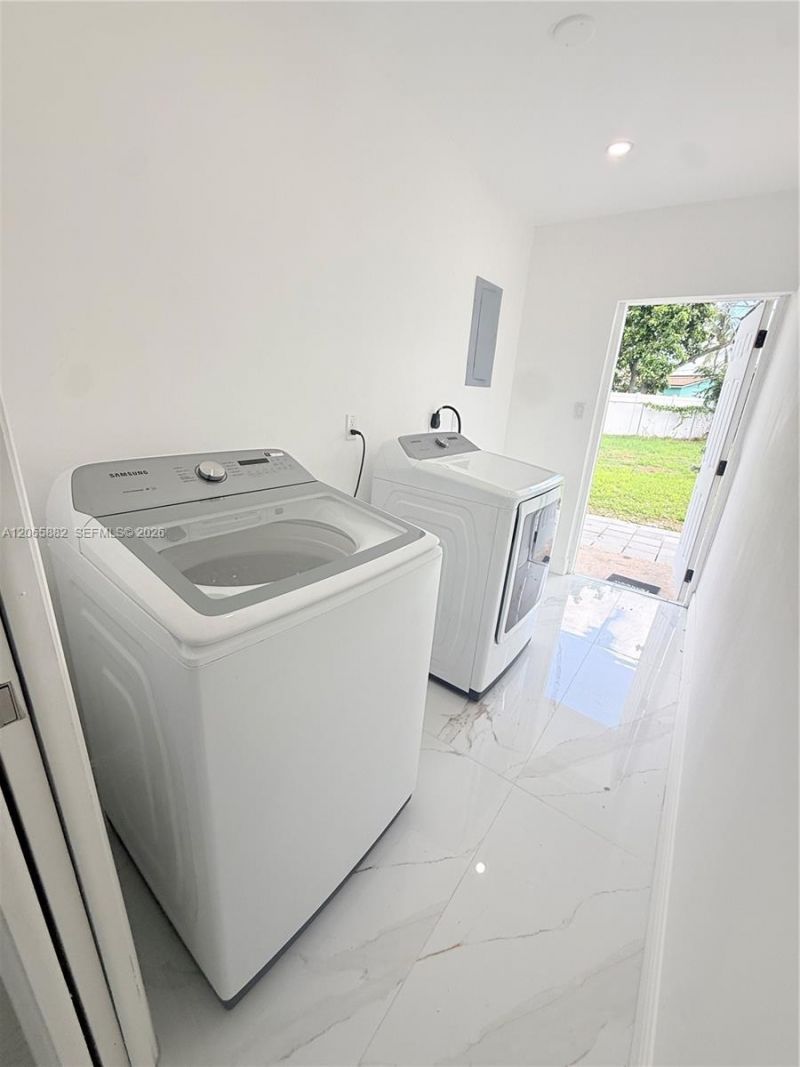1606 NW 12th Ave , Fort Lauderdale, FL 33311 Photo