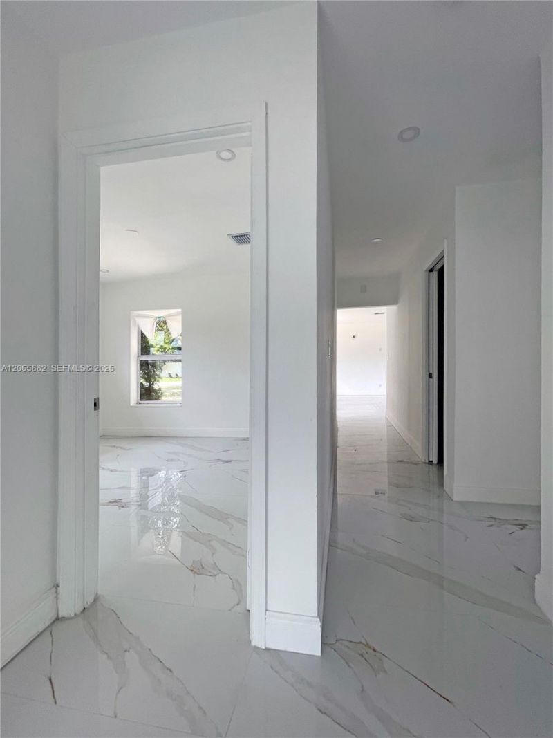 1606 NW 12th Ave , Fort Lauderdale, FL 33311 Photo