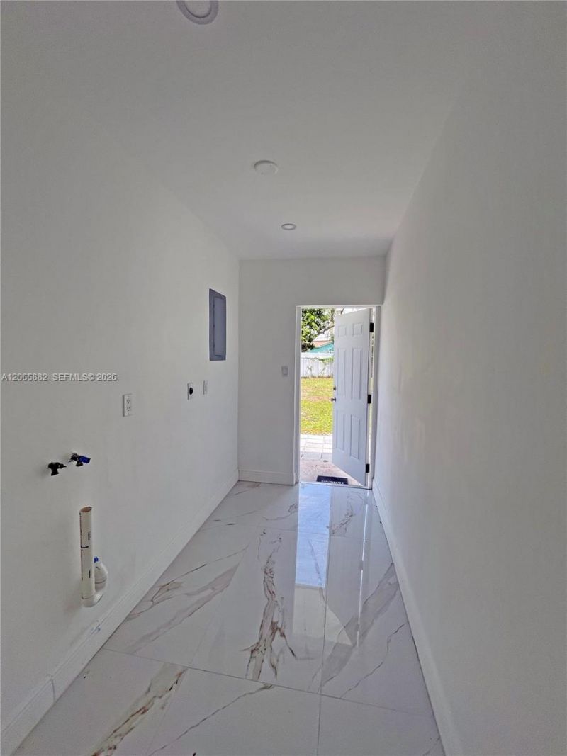 1606 NW 12th Ave , Fort Lauderdale, FL 33311 Photo